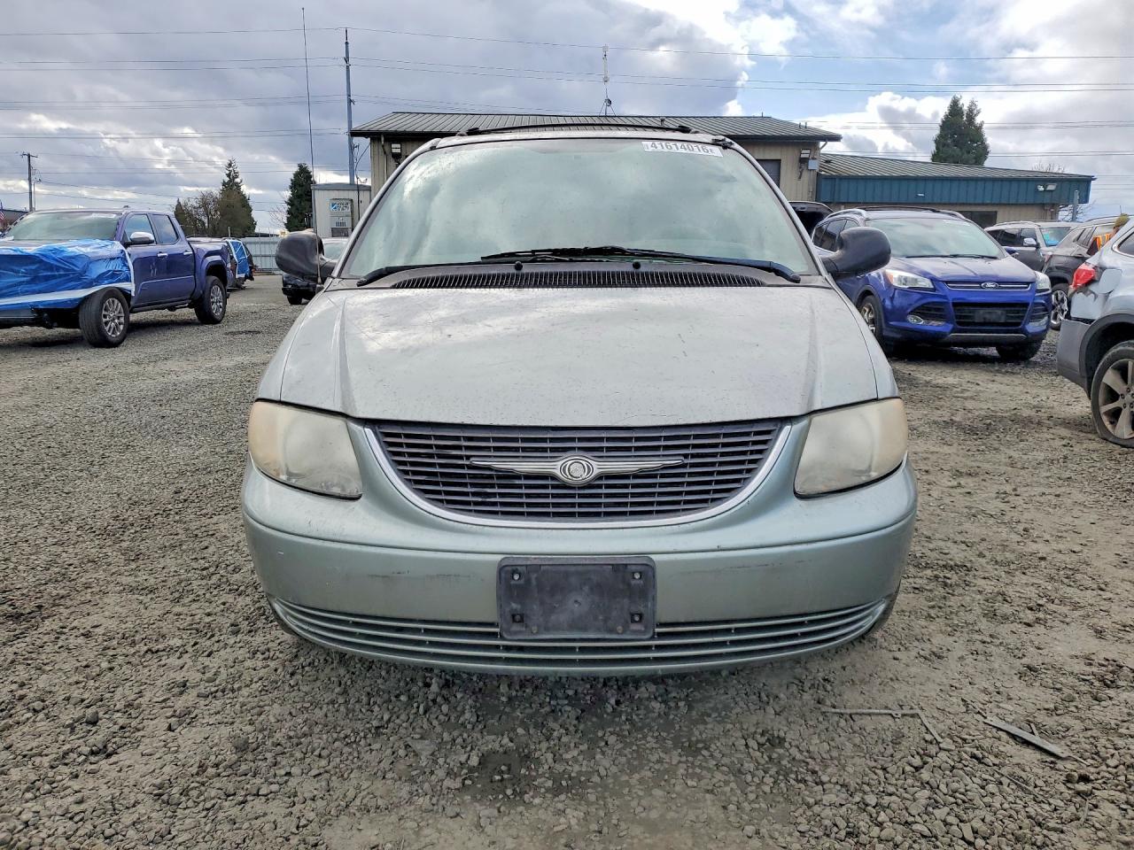 2003 Chrysler Town and Country