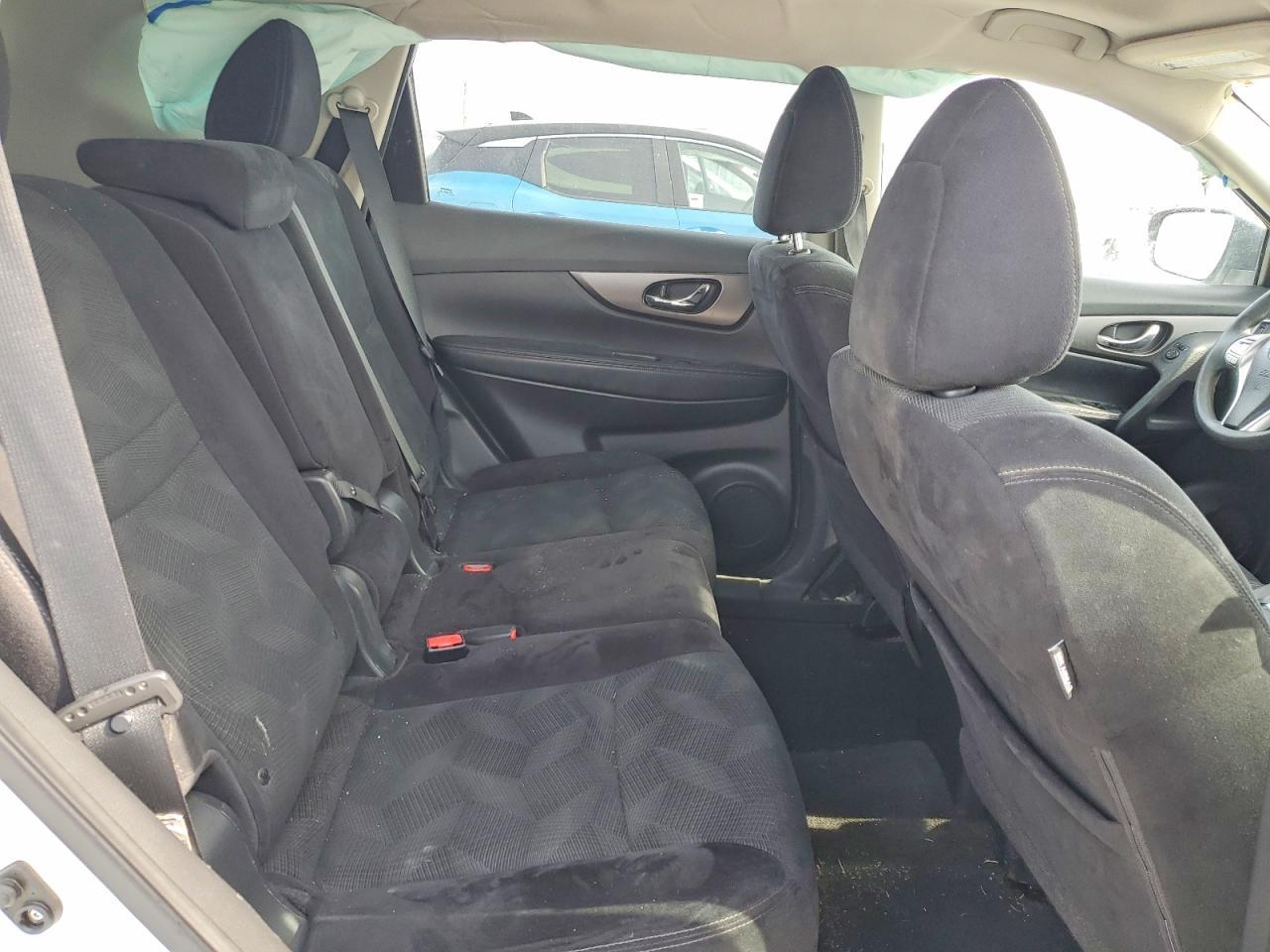 2015 Nissan Rogue s