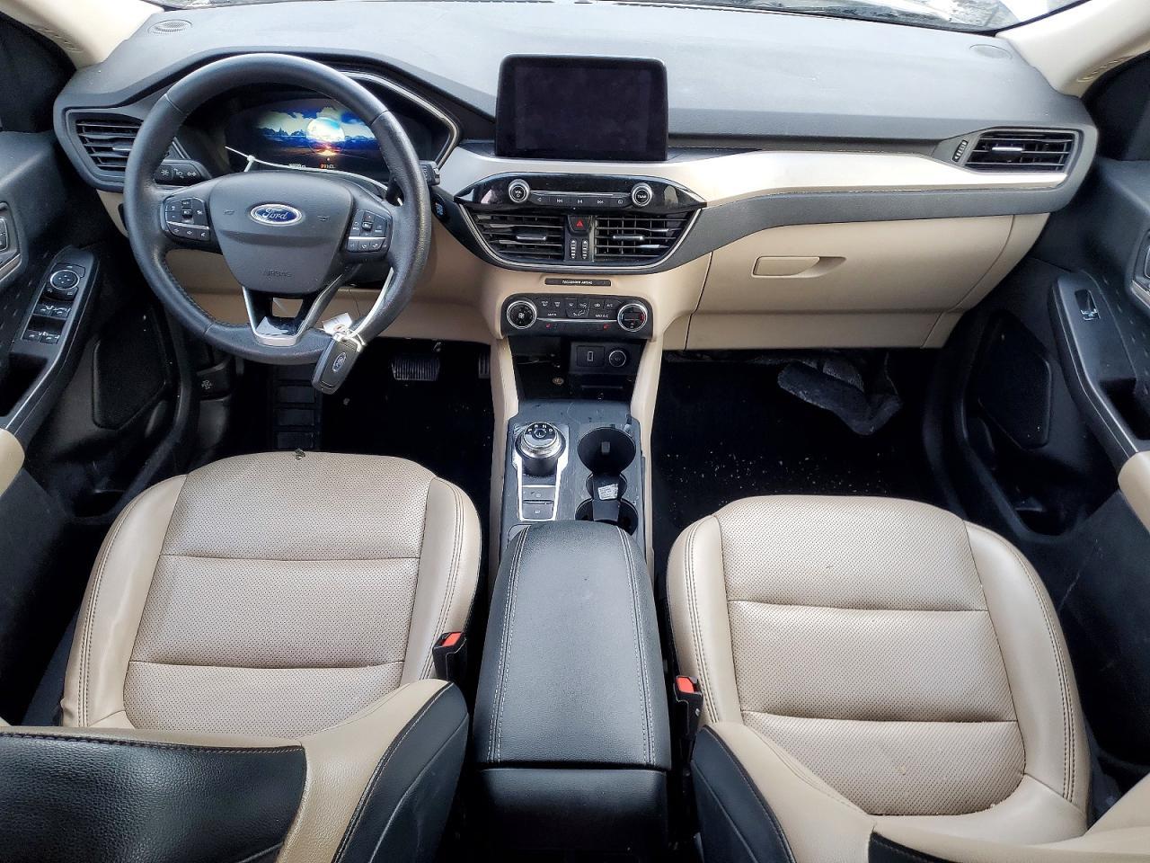 2020 Ford Escape se Sport