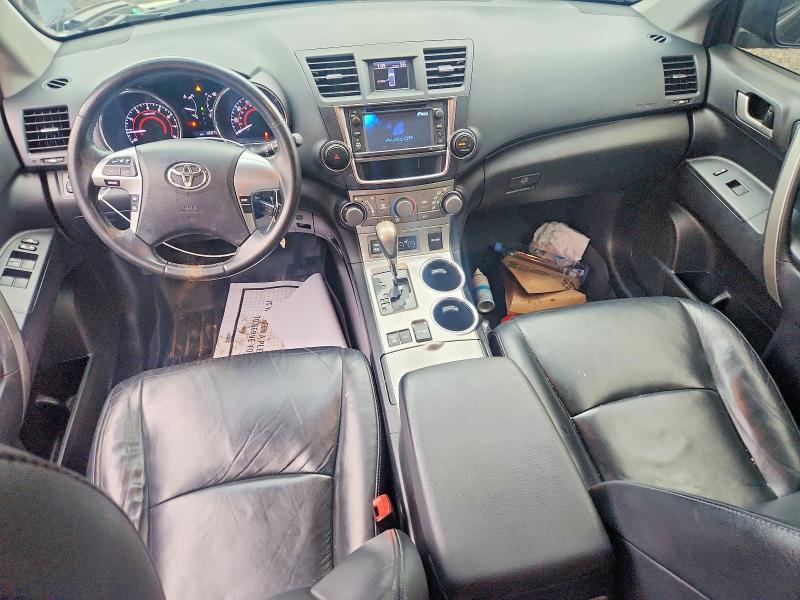 2013 Toyota Highlander se