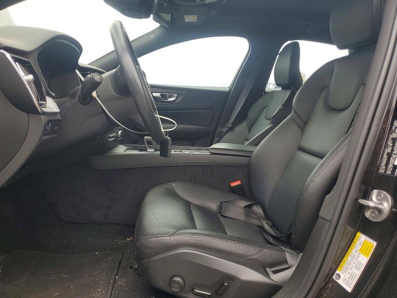2022 Volvo S60 B5 Momentum