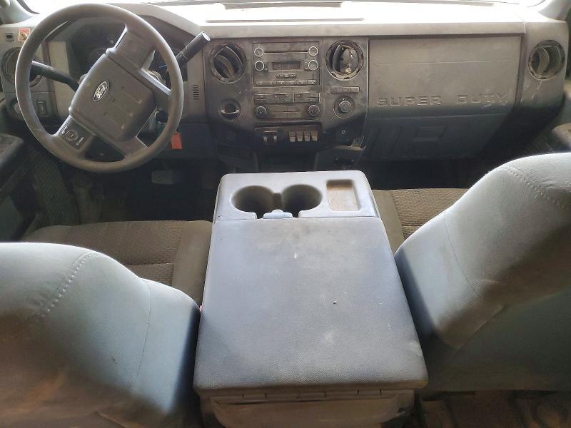 2012 Ford F350 Super Duty Flatbed Truck