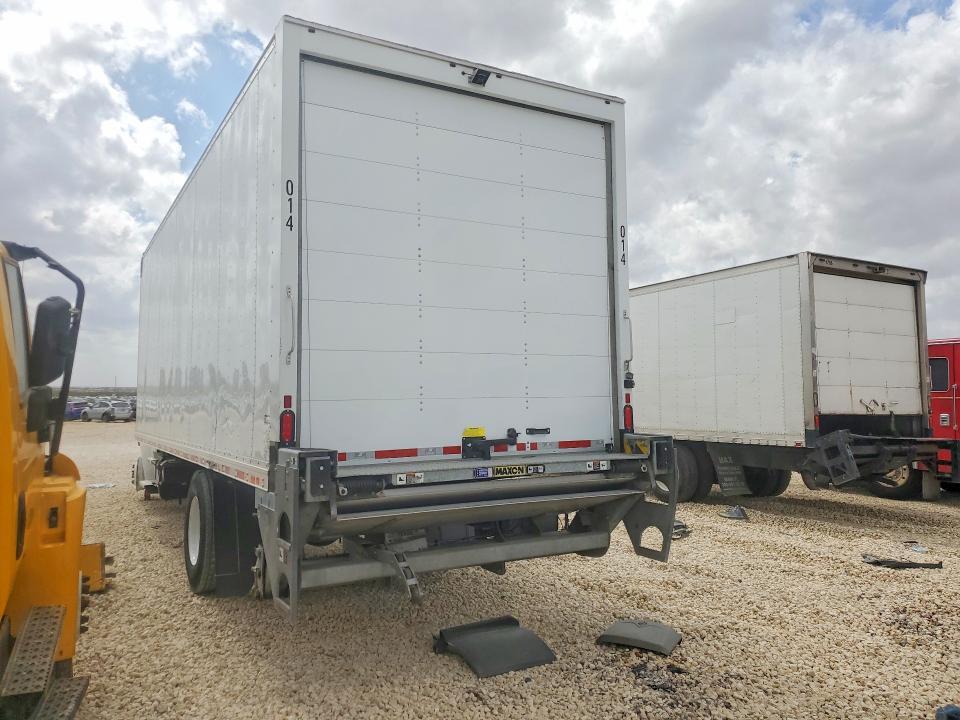 2023 Freightliner Business Class M2 BOX Truck