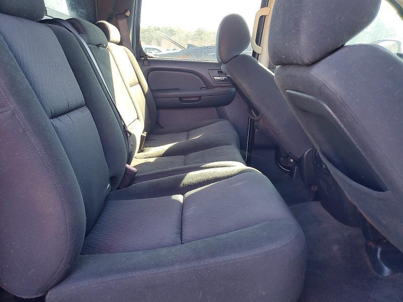 2011 Chevrolet Avalanche LS