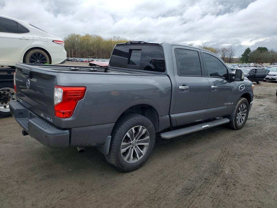 2017 Nissan Titan sl