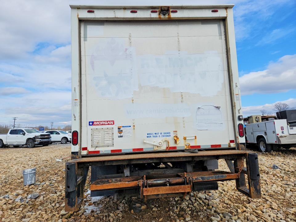 2019 Chevrolet Express BOX Truck
