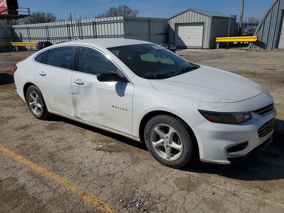 2017 Chev Malibu ls
