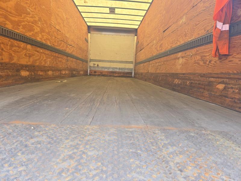 2015 Freightliner Business Class M2 BOX Truck