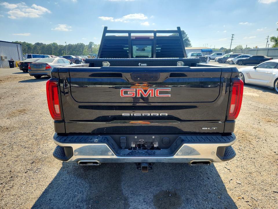 2022 GMC Sierra K1500 SLT
