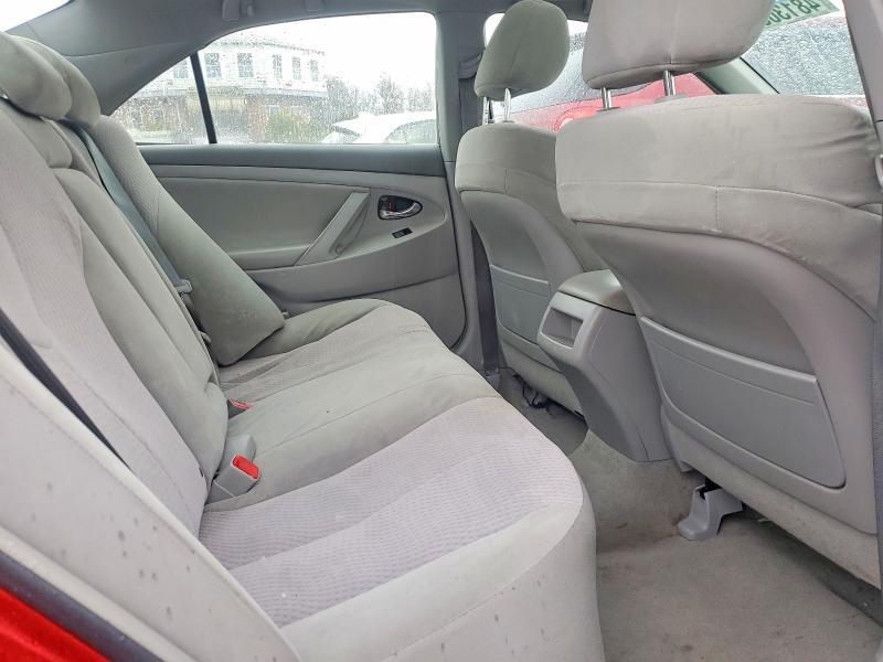 2010 Toyota Camry le