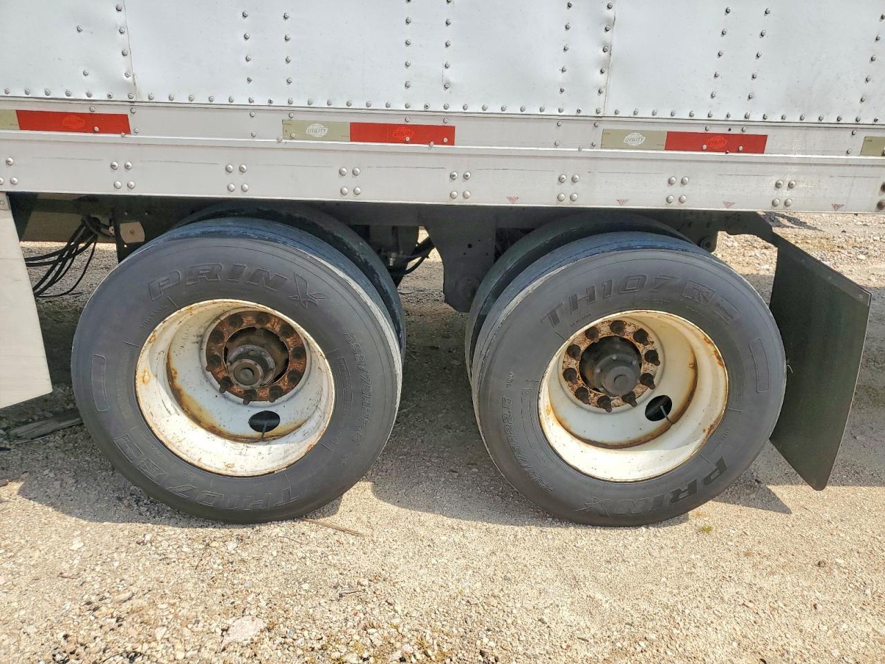 2016 Utility VS2DX DRY Van Trailer