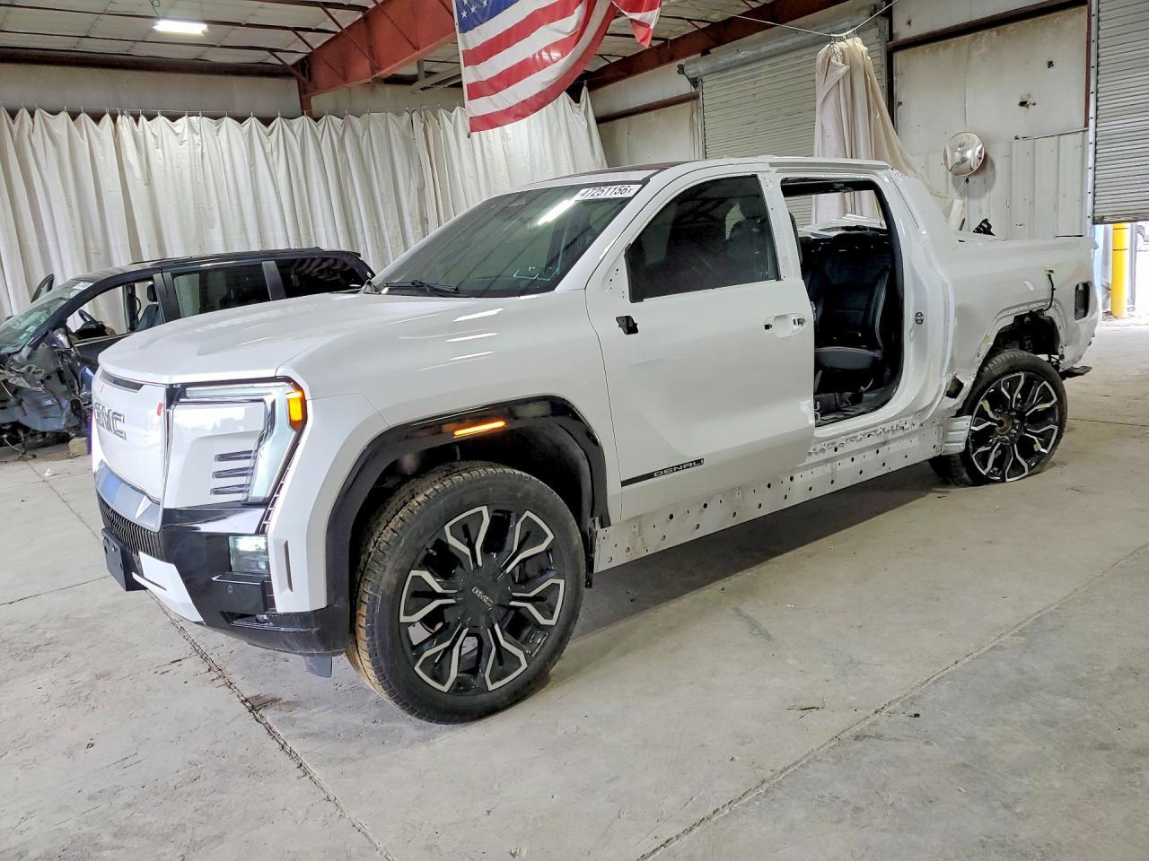 2025 GMC Sierra Denali