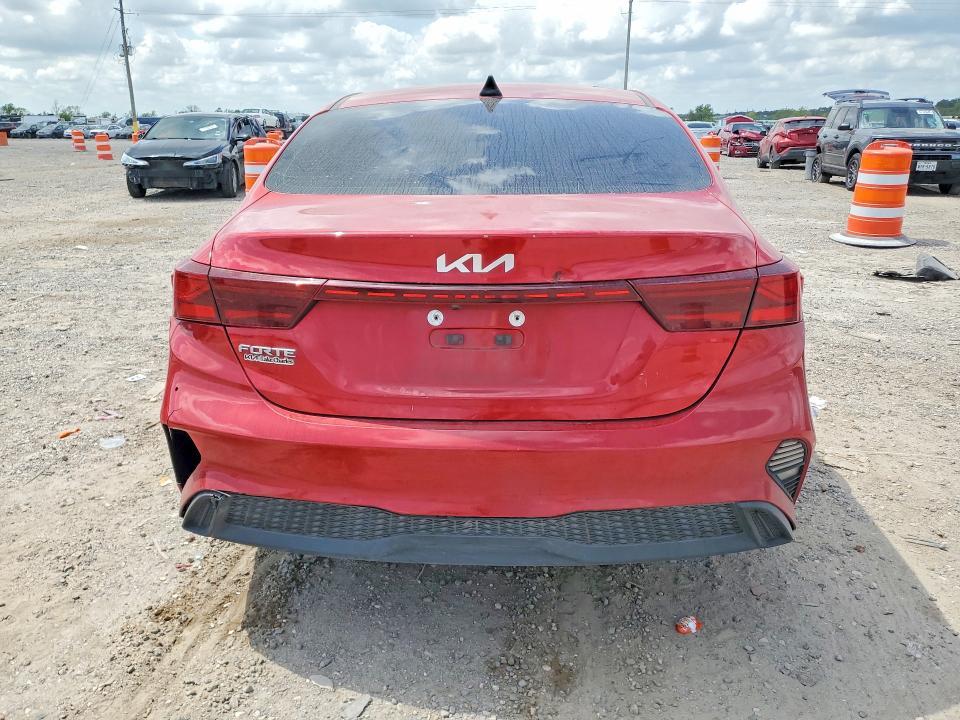 2023 KIA Forte lxs