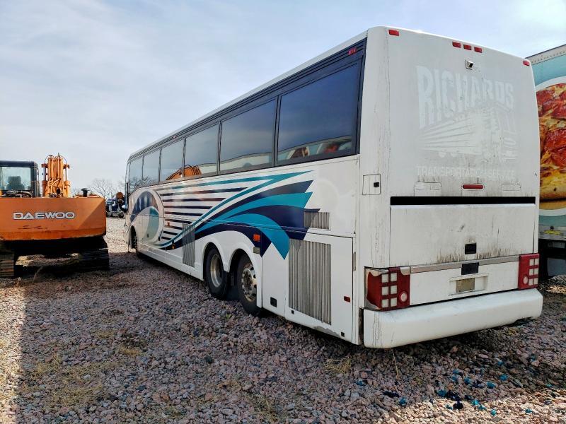 2003 Vnhl T2100-Coach Bus