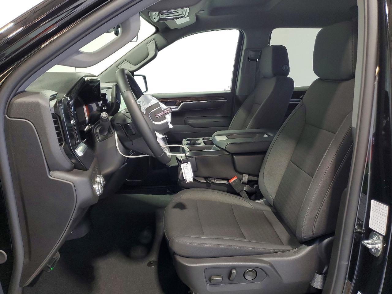 2026 GMC Sierra C1500 SLE