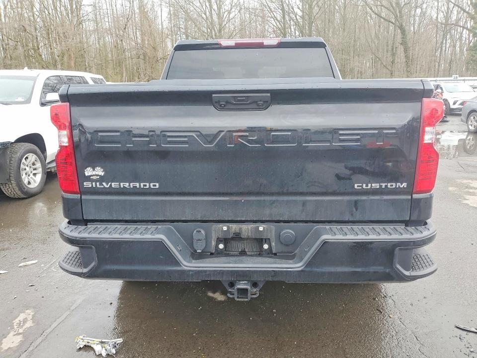 2022 Chevrolet Silverado K1500 Custom