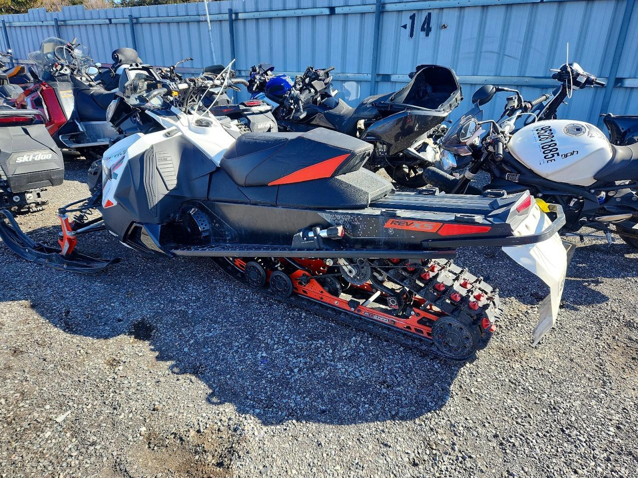 2016 Skidoo Renegade