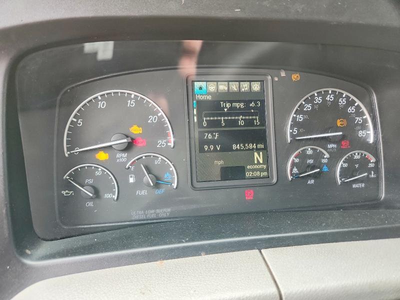 2020 Freigliner 2020 Freightliner Cascadia 126 Semi Truck