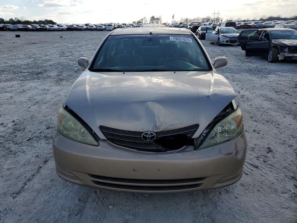 2004 Toyota Camry le