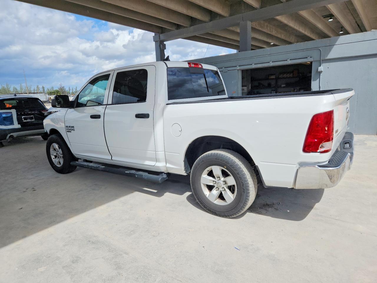 2022 Dodge RAM 1500 Classic SLT