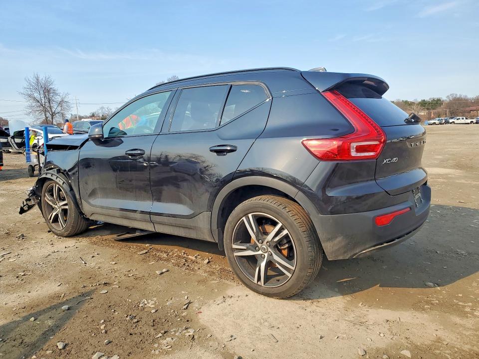 2021 Volvo Xc40 T5 R-design