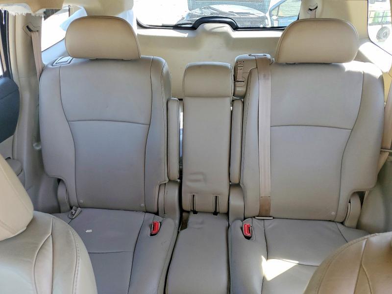 2012 Toyota Highlander se