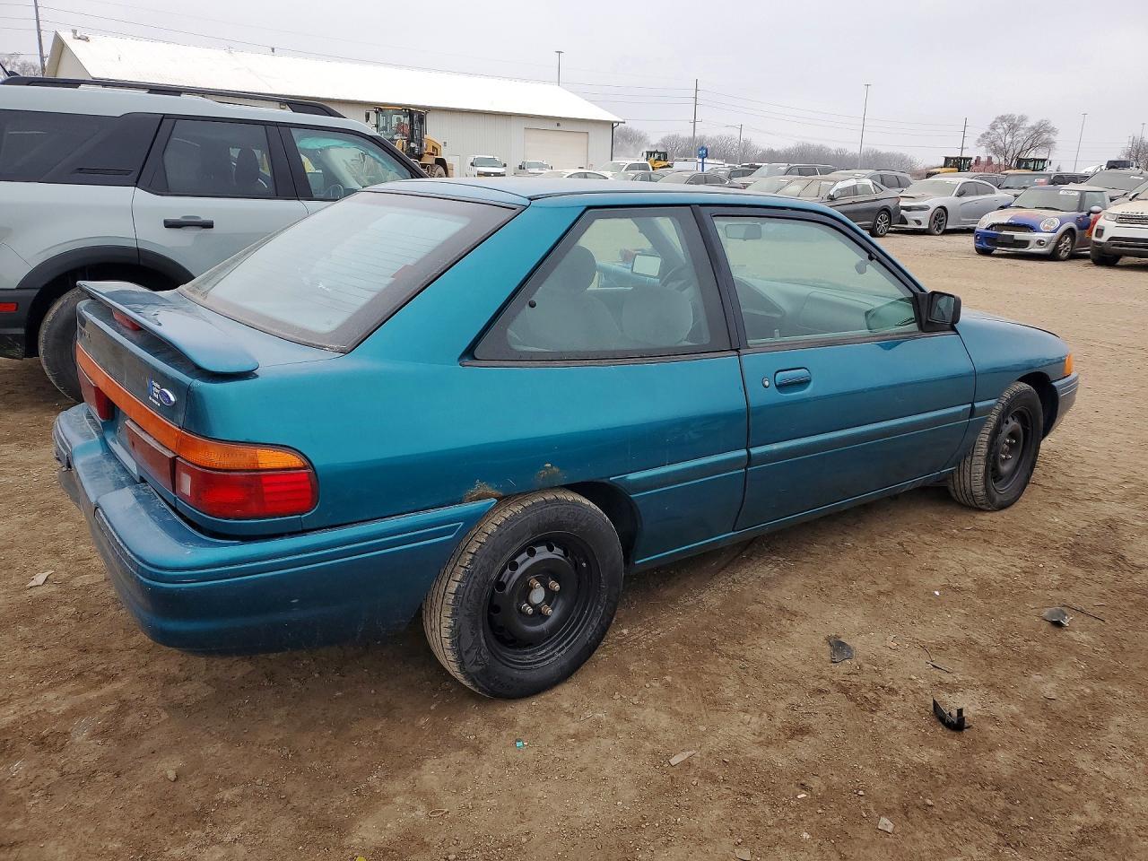 1995 Ford Escort lx