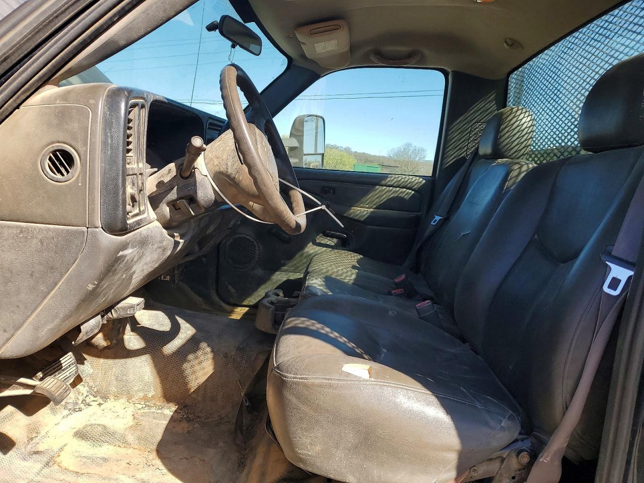 2007 Chev Rolet Silverado Flatbed Truck