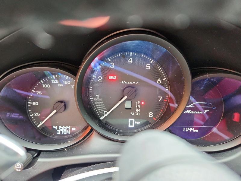 2023 Porsche Macan Base