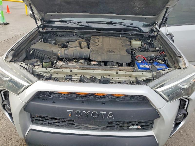 2020 Toyota 4runner trd Off-road