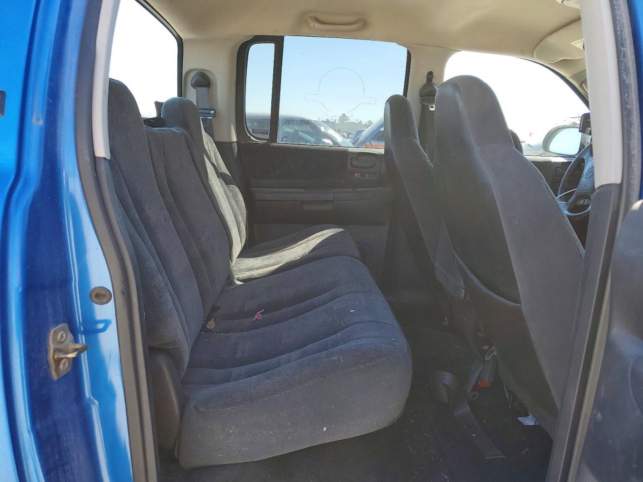 2001 Dodge Dakota Quattro