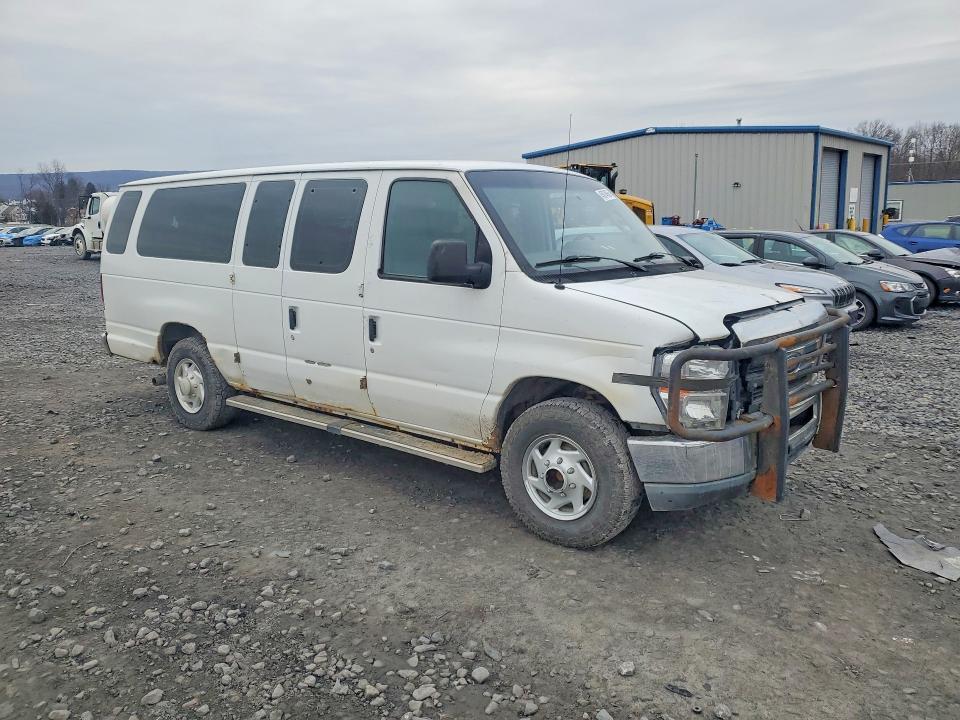 2010 Ford Econoline E350 Super Duty Wagon