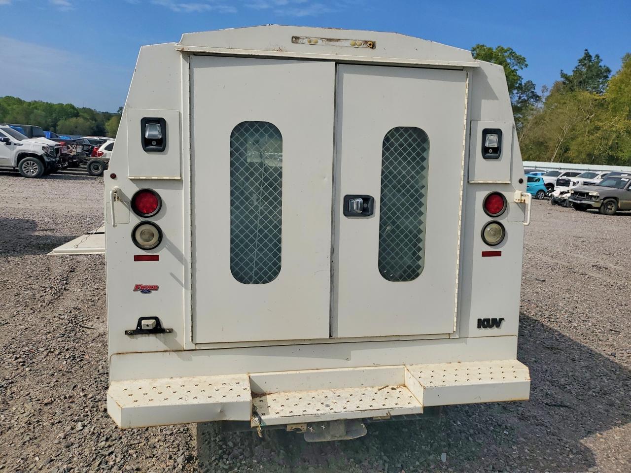 2016 Ford E350 Utility / Service Truck