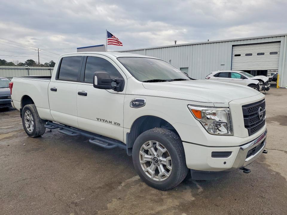 2023 Nissan Titan XD SV