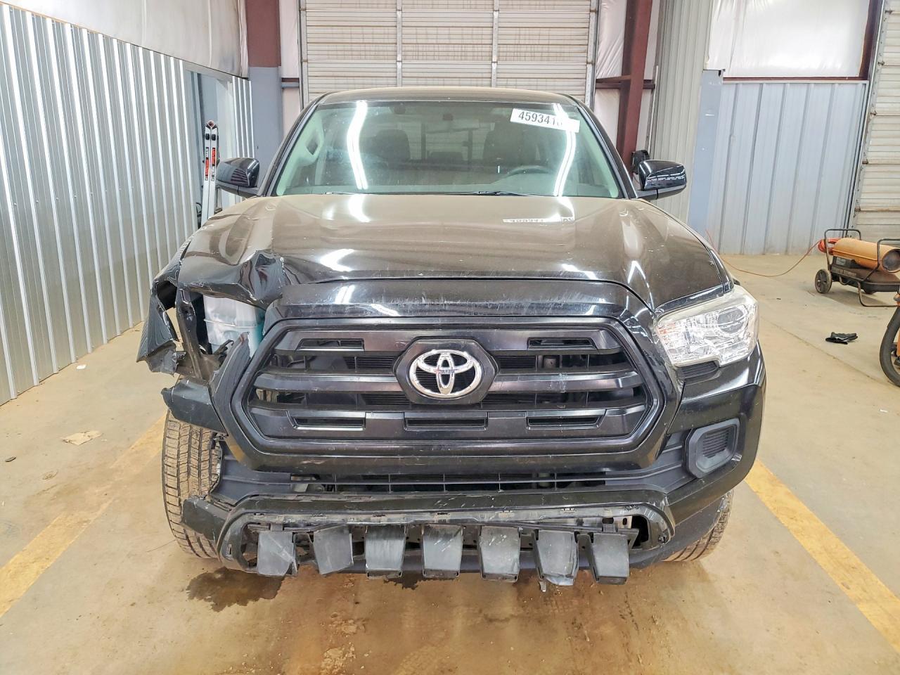 2017 Toyota Tacoma SR V6