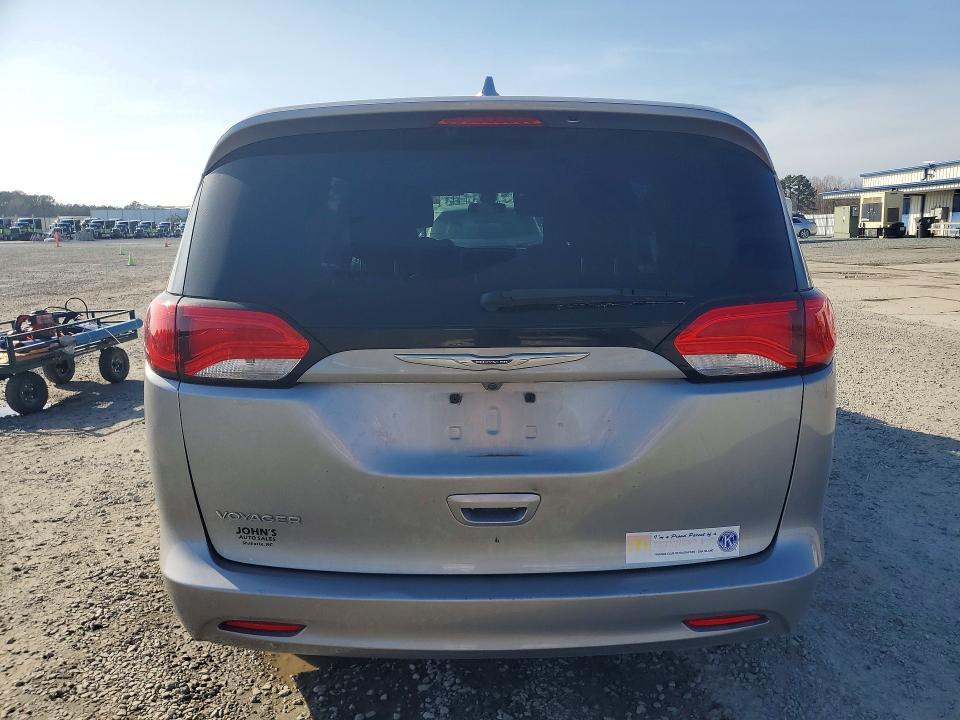 2020 Chrysler Voyager