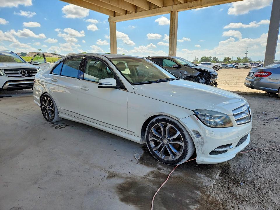 2011 Mercedes-Benz C300