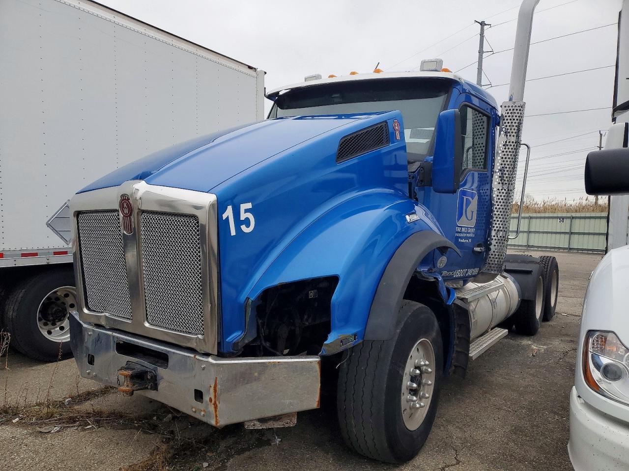 2015 Kenworth Construction T880