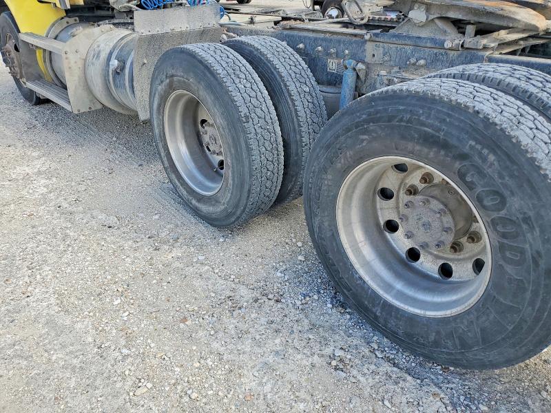 2017 Peterbilt 579 Semi Truck