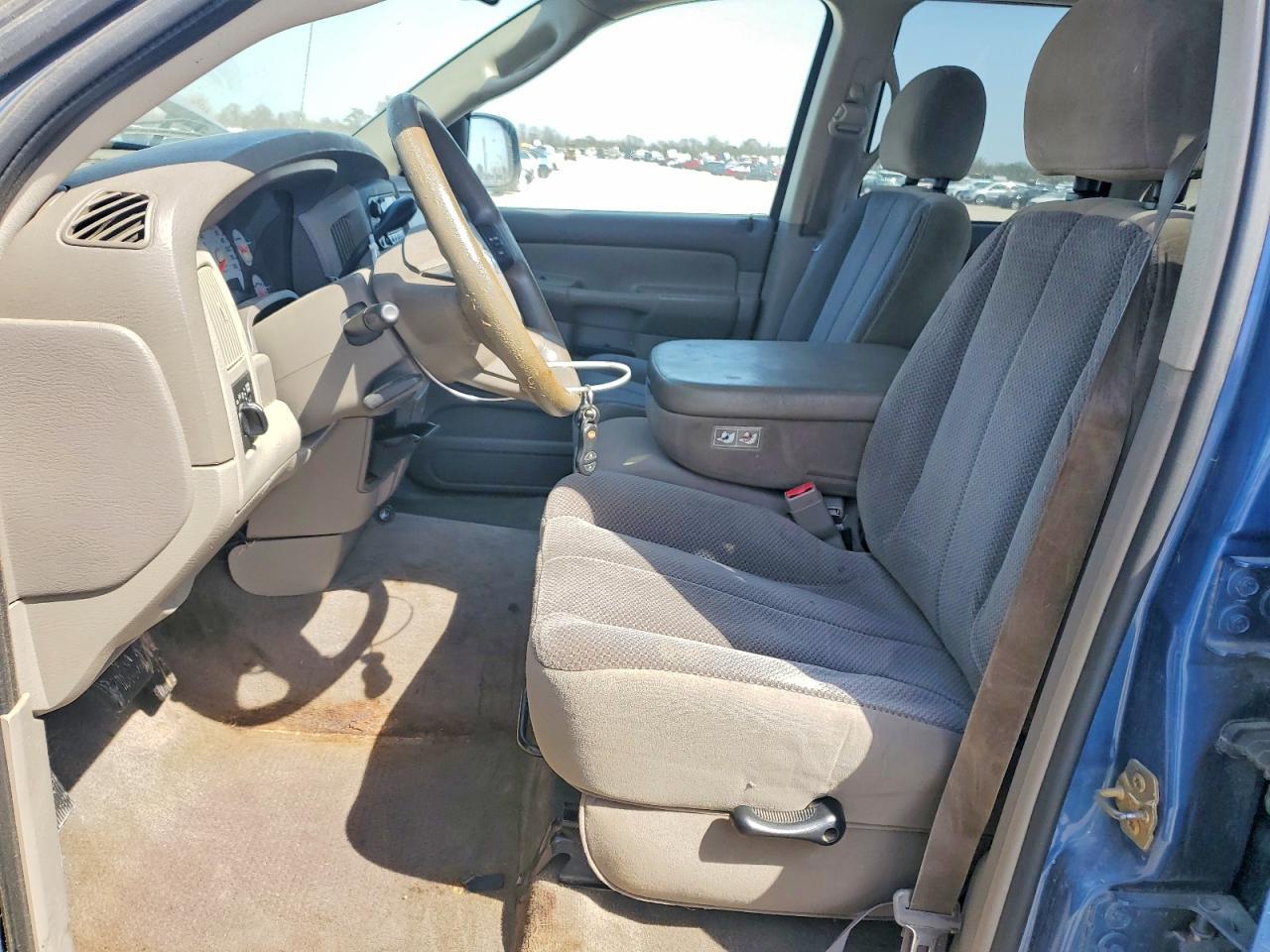 2004 Dodge RAM 1500 ST