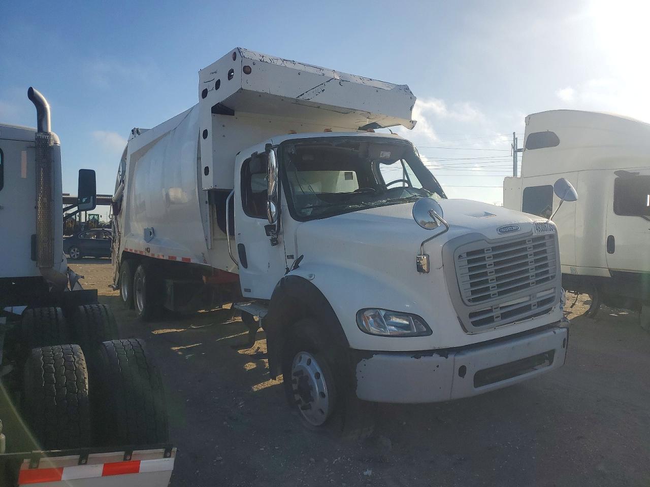 2020 Freightliner Business Class M2 Refuse Truck