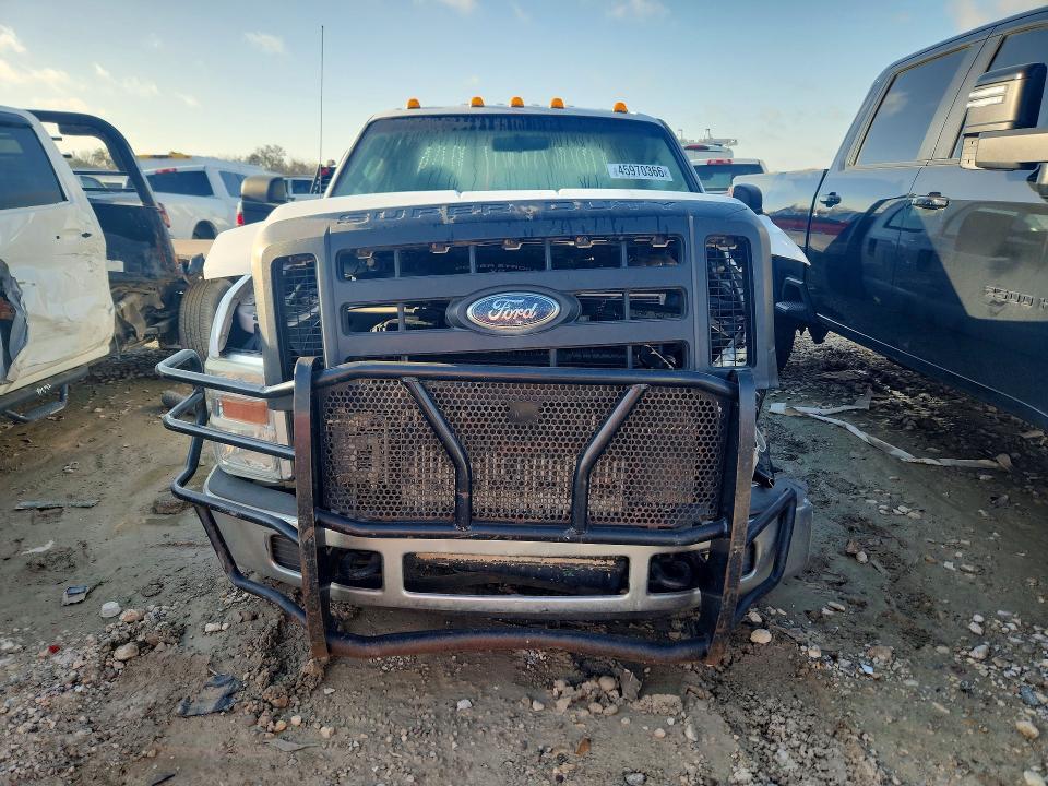 2009 Ford F350 Super Duty Flatbed Truck