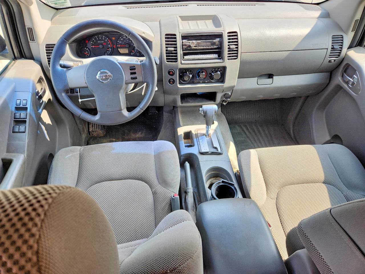 2005 Nissan Frontier SE