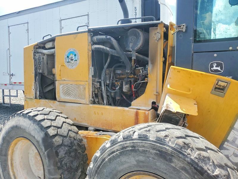 2002 John Deere 670CH Motor Grader