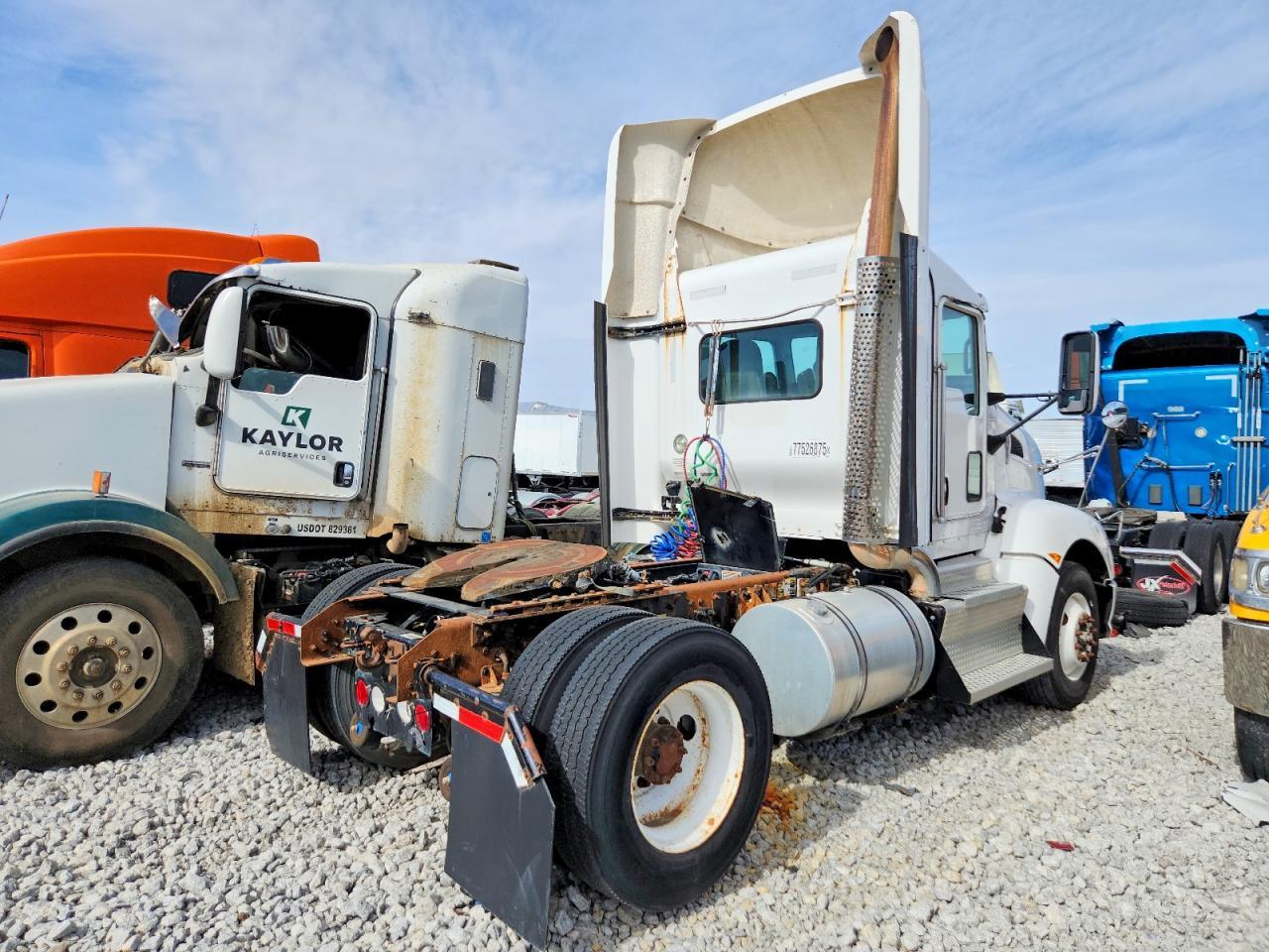 2013 Kenworth T660 Semi Truck