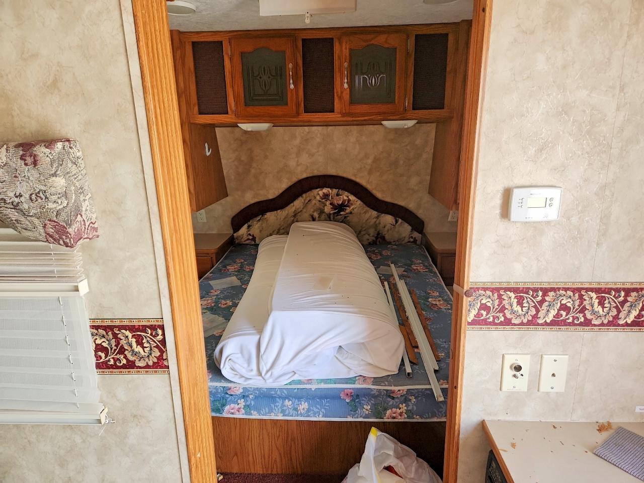 2005 Keystone Sprinter Camper