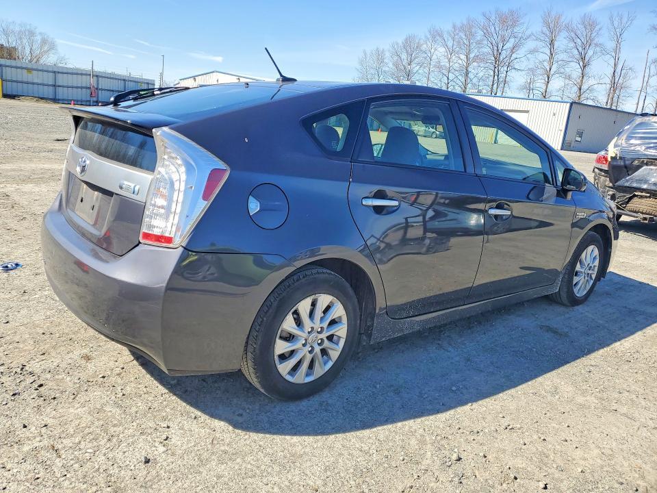 2013 Toyota Prius Plug-in Hybrid Base