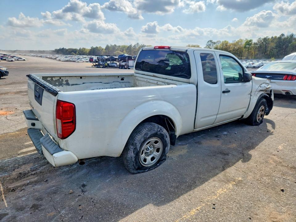 2017 Nissan Frontier s