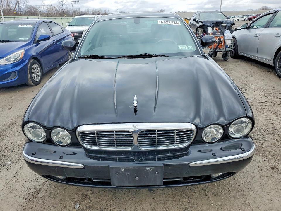 2004 Jaguar XJ8