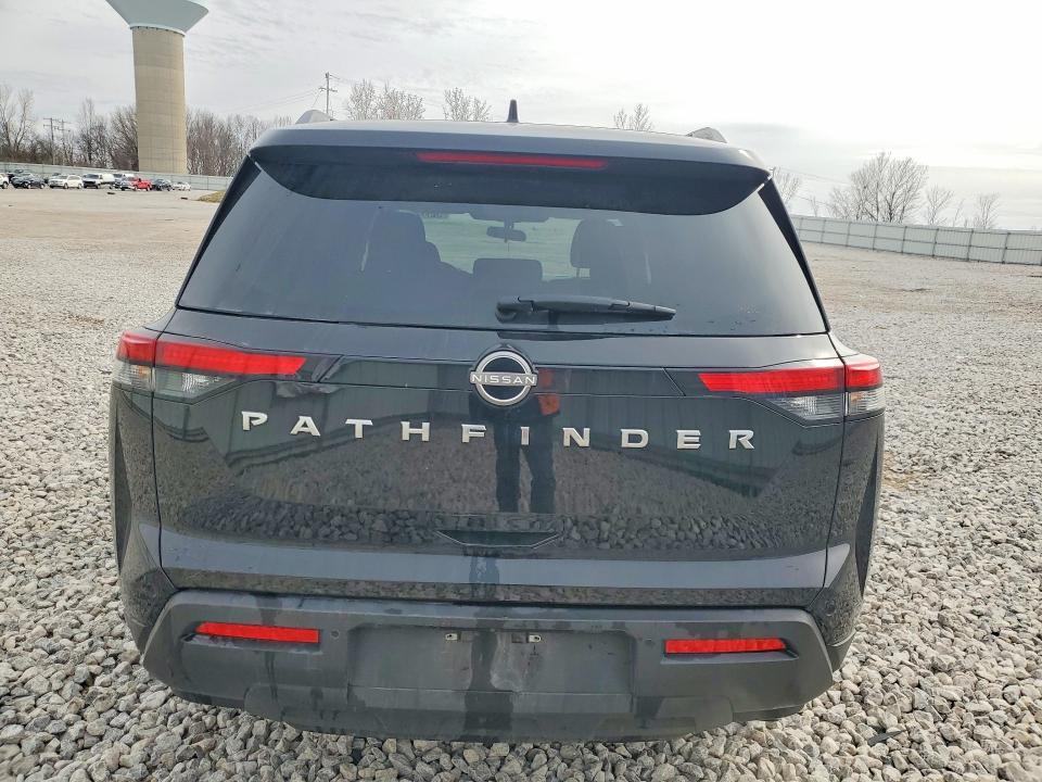 2025 Nissan Pathfinder sv